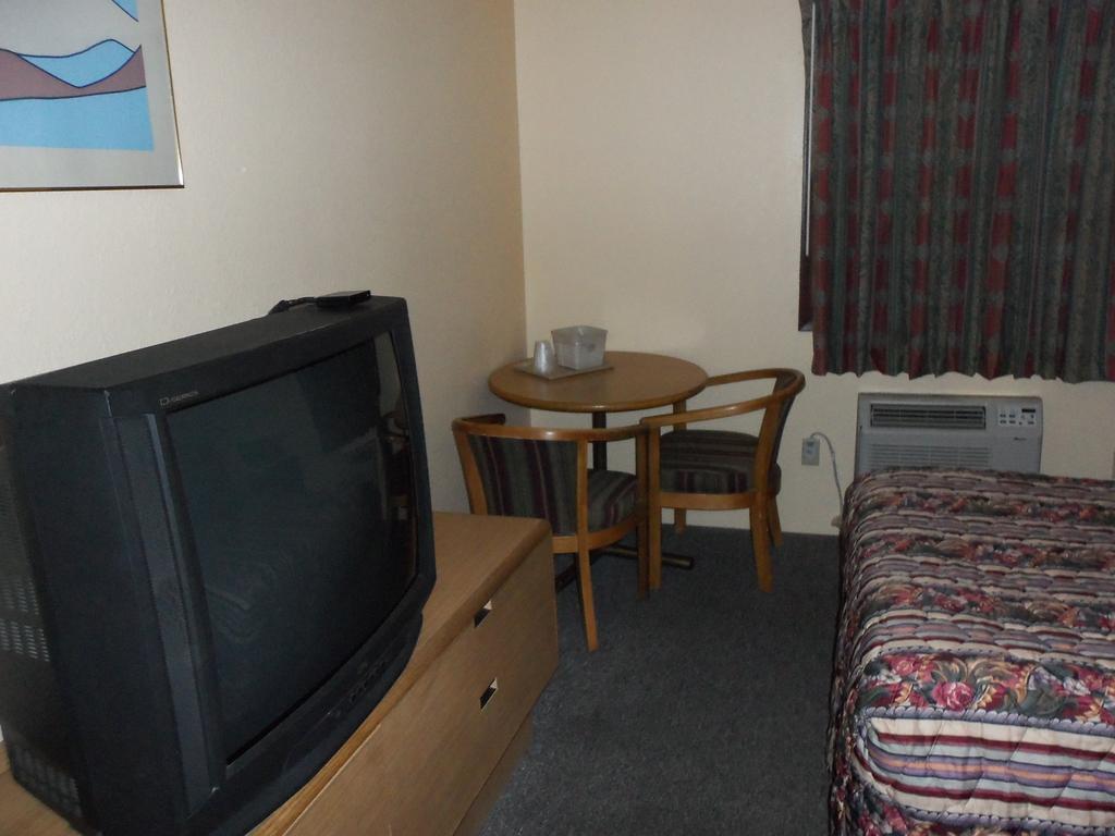 Glenview Motel 迪比克 外观 照片